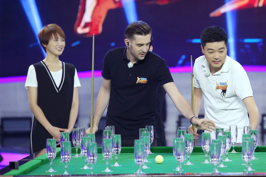 而替补队员 而替补队员